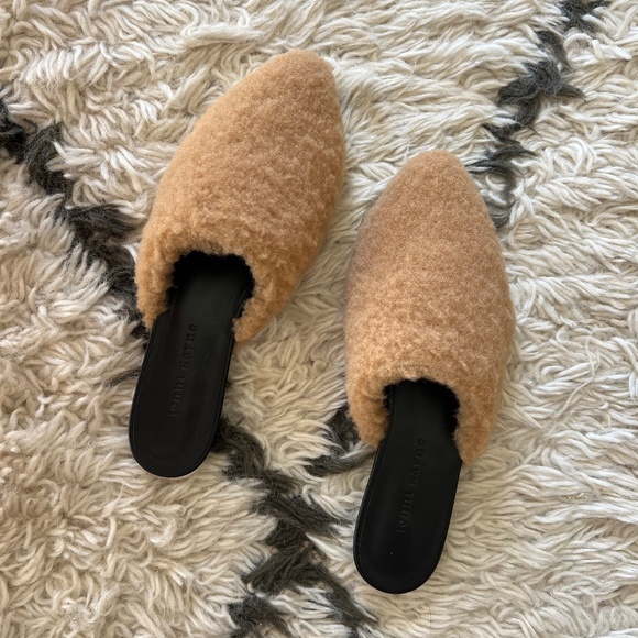 Jenni Kayne Shearling Mules in Natural - 37 🐻 - Picture 1 of 5